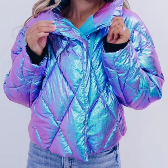 Iridescent Puffer Jacket - Picture 3 of 5